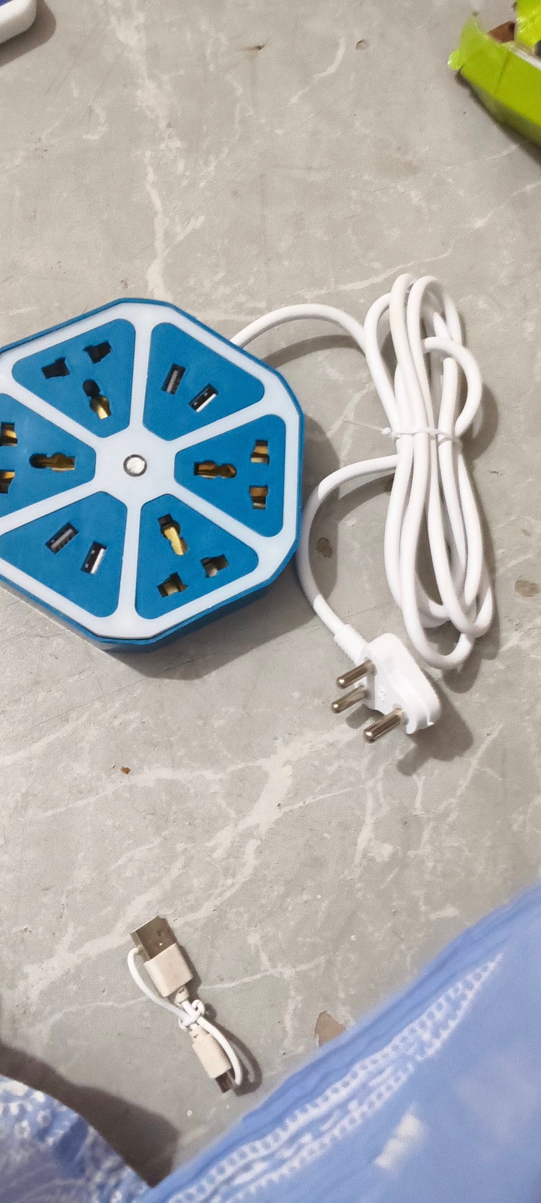 Title:
5-in-1 Multi Charging Board | 5 Devices Ek Saath Charge Karein